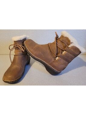 UGG WOMEN'S SHEEPSKIN LINED LEATHER LACE UP BOOTS, SIZE 6